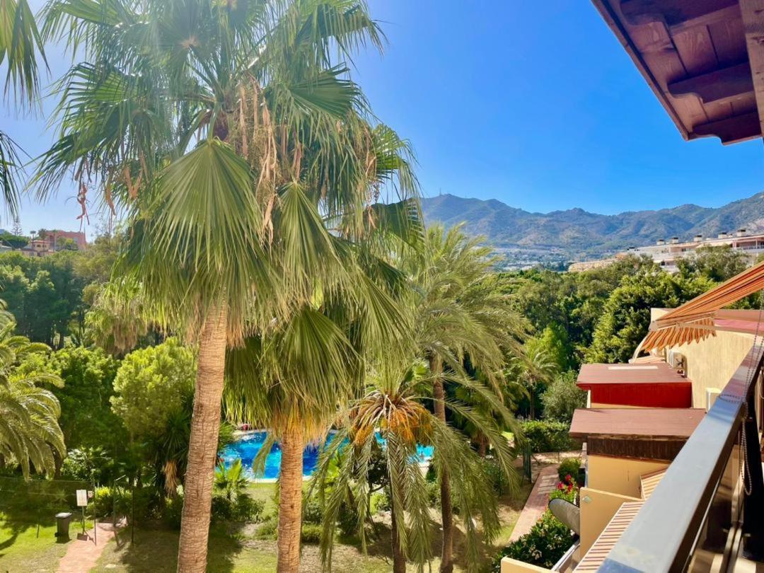 Calido Apartamento Con Gran Terraza Y Vistas A 600 Metros Del Mar Benalmádena Eksteriør billede